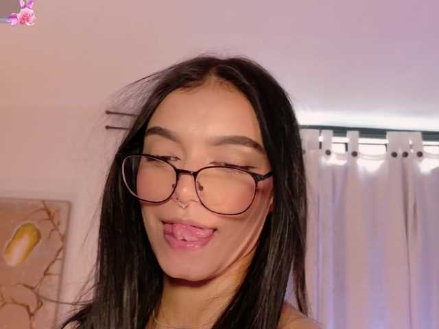 AnabelWolf live cam on BongaCams