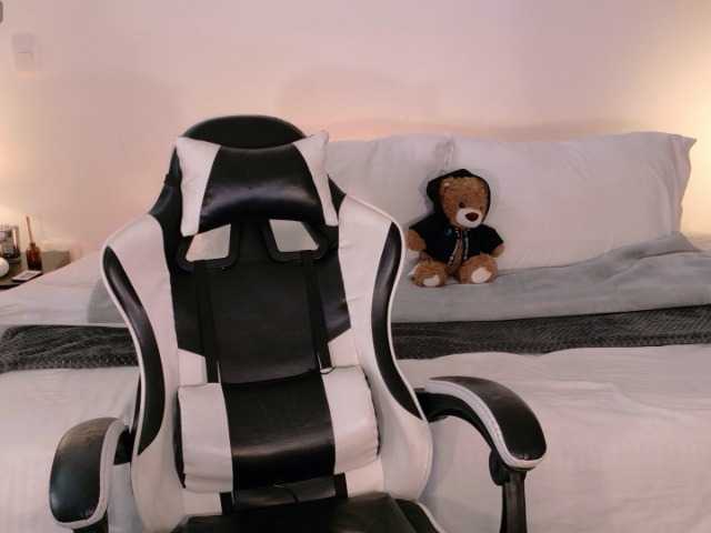 AnabelWolf live cam on BongaCams