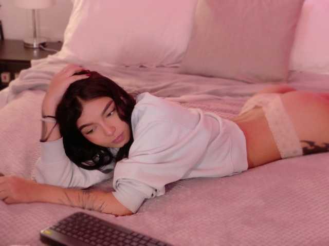 AnabelWolf live cam on BongaCams