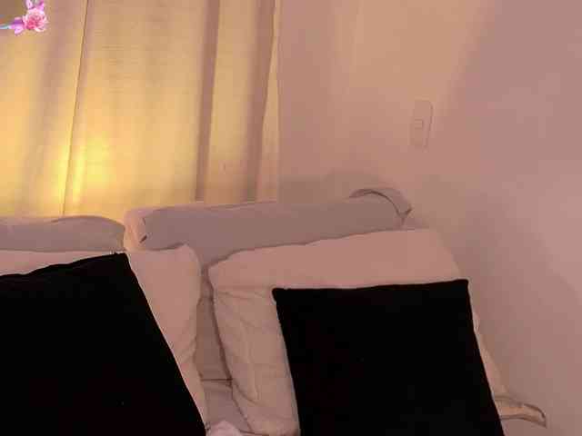 AnabelWolf webcam