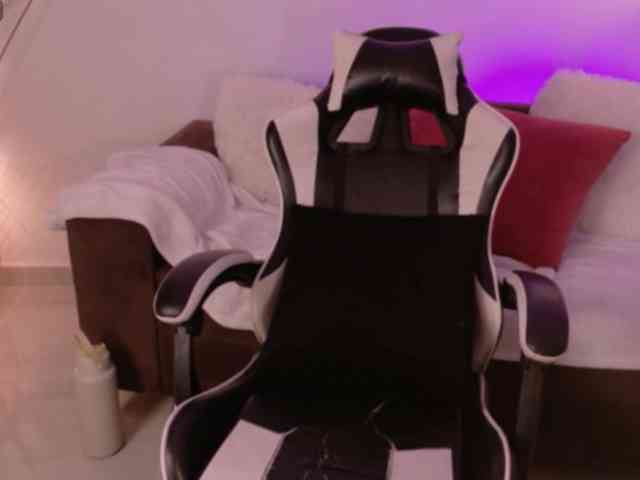 AnabelWolf webcam