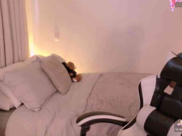 AnabelWolf webcam