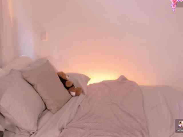 AnabelWolf webcam