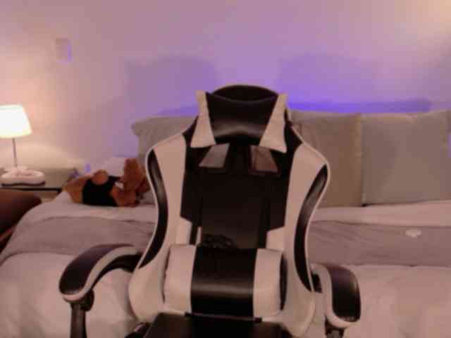 AnabelWolf webcam
