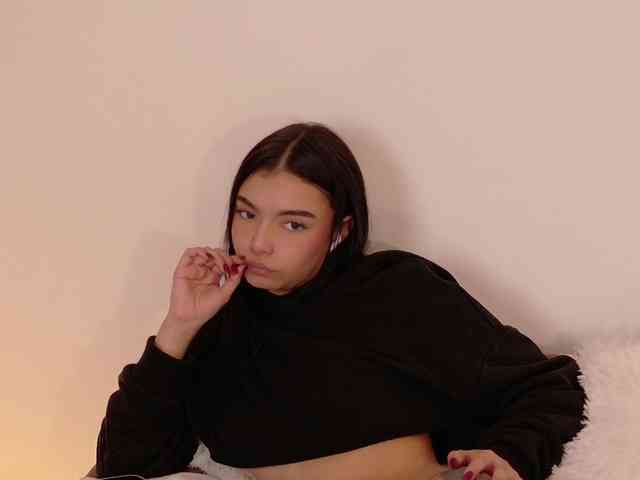 AnabelWolf webcam