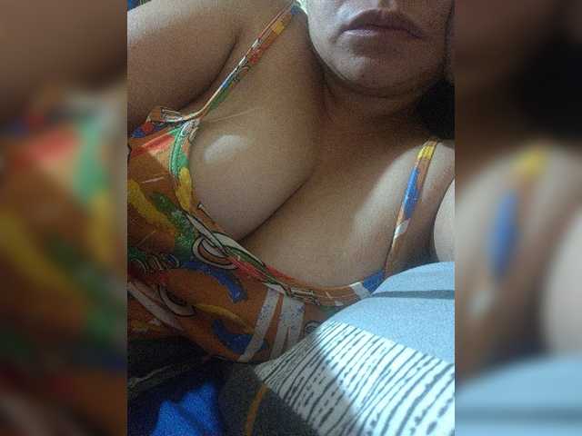 ladyvita21 live cam on BongaCams