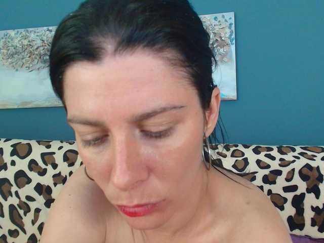 AnneBlueeyes live cam on BongaCams