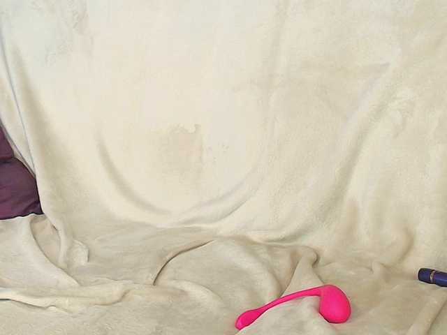 AnneBlueeyes live cam on BongaCams