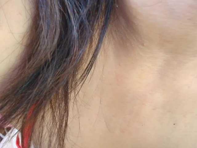 AnneBlueeyes live cam on BongaCams