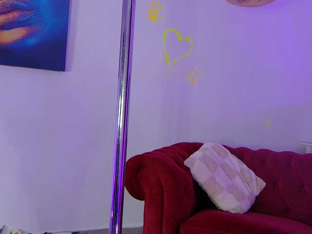 AnneBlueeyes live cam on BongaCams