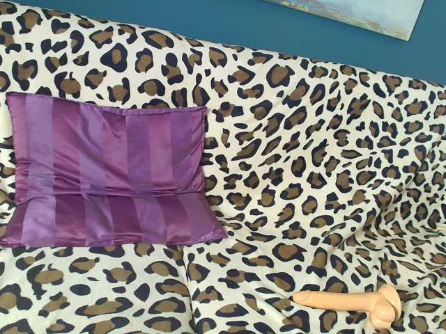 AnneBlueeyes live cam on BongaCams