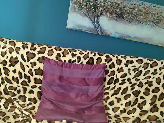 AnneBlueeyes live cam on BongaCams