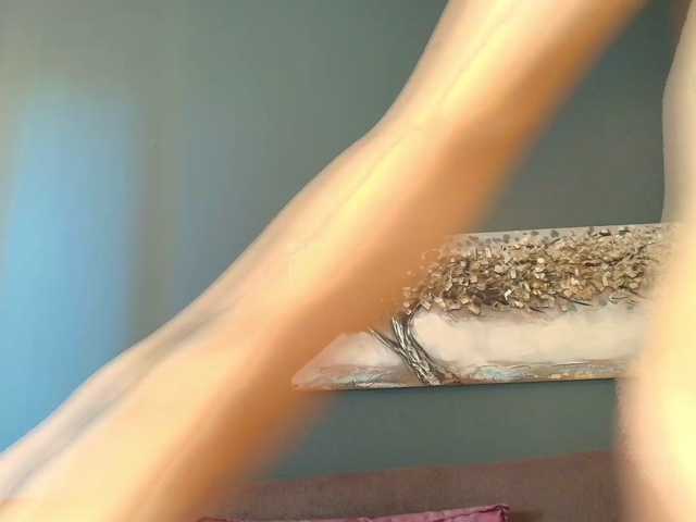 AnneBlueeyes live cam on BongaCams