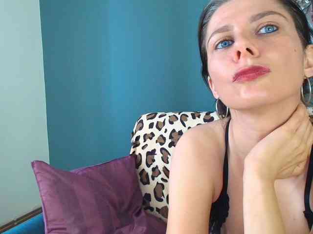 AnneBlueeyes webcam