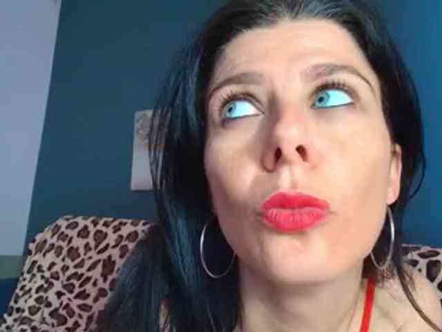 AnneBlueeyes webcam