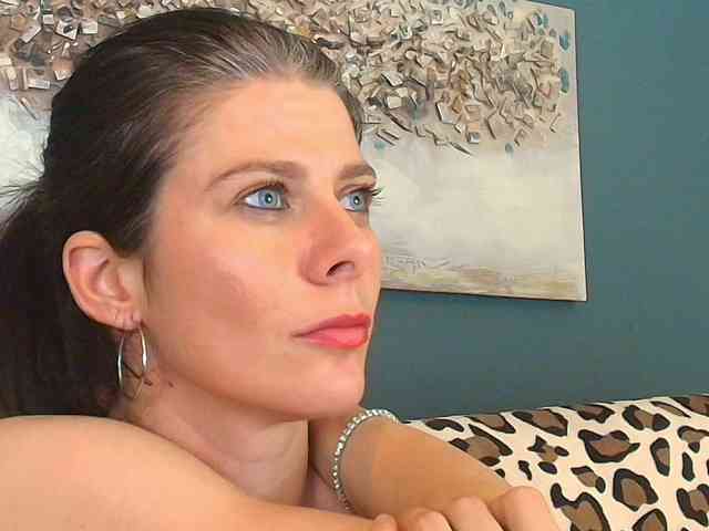AnneBlueeyes AnneBlueeyes
