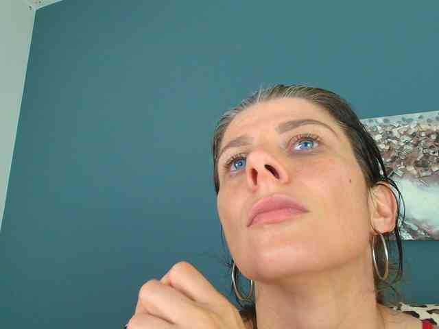 AnneBlueeyes webcam