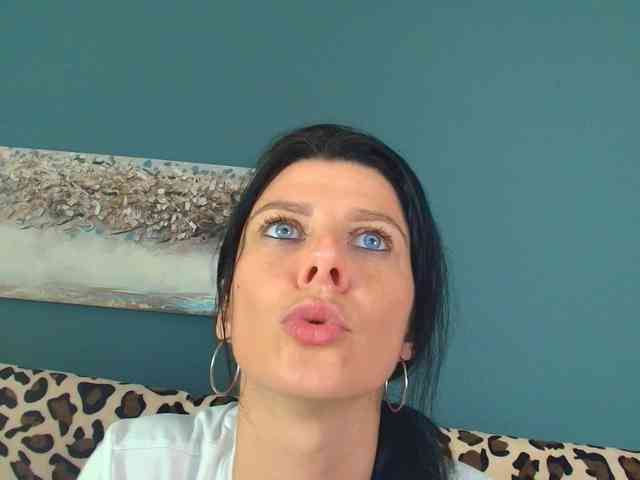 AnneBlueeyes webcam