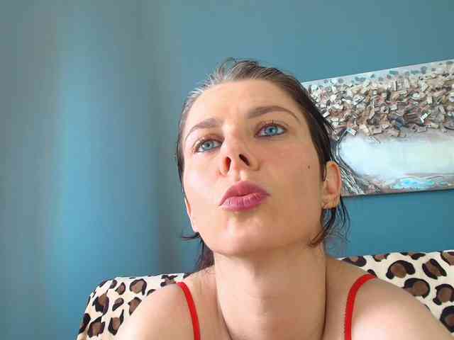 AnneBlueeyes webcam