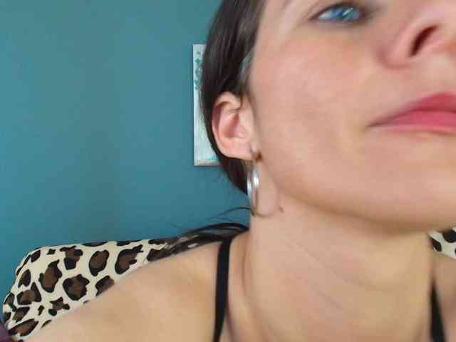 AnneBlueeyes AnneBlueeyes