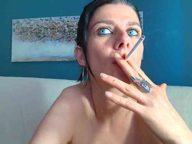 AnneBlueeyes webcam
