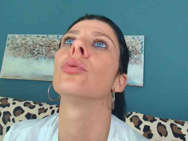 AnneBlueeyes webcam