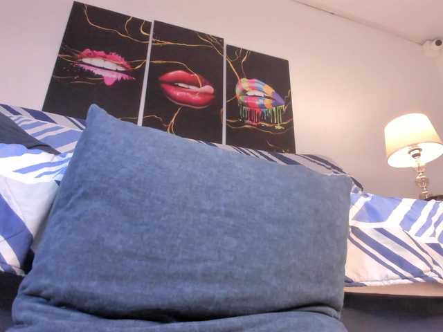 Yiovanna live cam on BongaCams