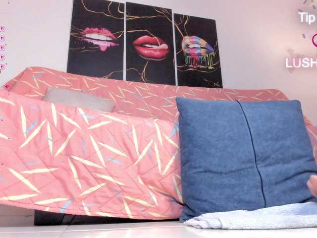 Yiovanna's BongaCams show and profile