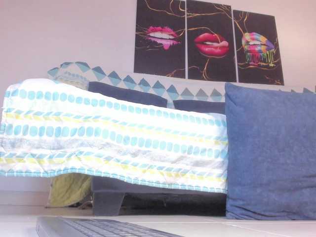 Yiovanna live cam on BongaCams