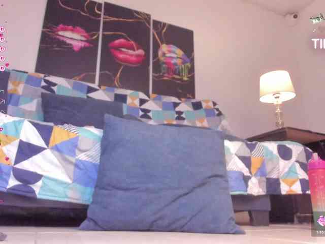 Yiovanna webcam