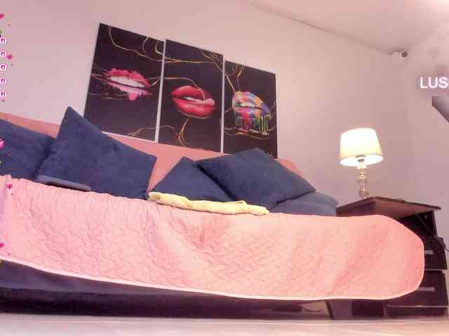 Yiovanna webcam