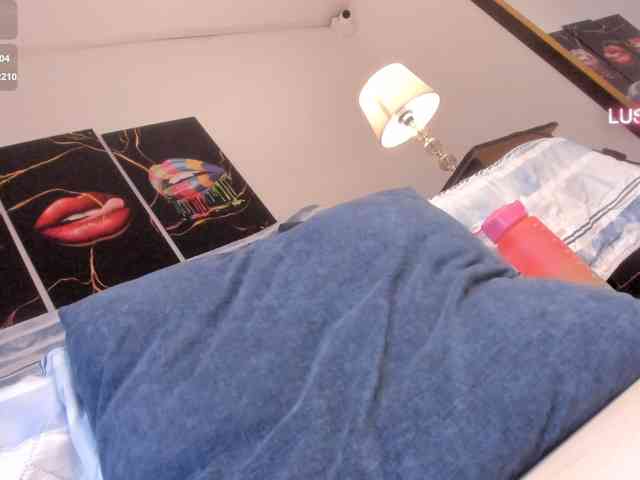 Yiovanna webcam
