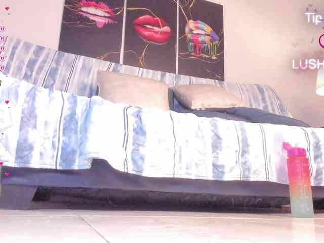 Yiovanna webcam