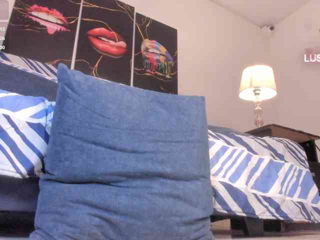 Yiovanna webcam
