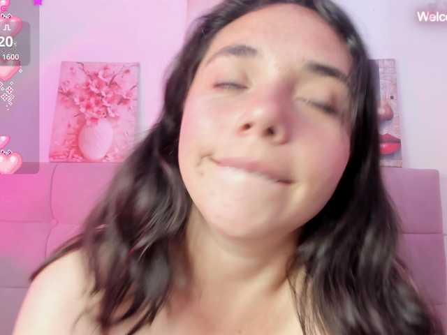Hellen-star live webcam show