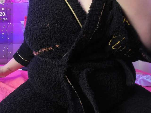 Hellen-star live cam on BongaCams