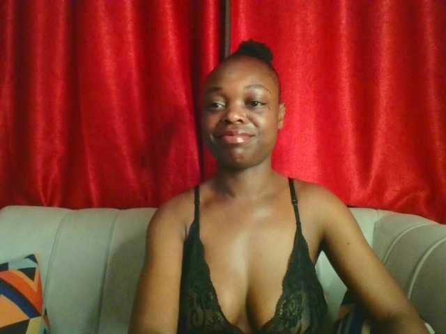 Delanxy live cam on BongaCams