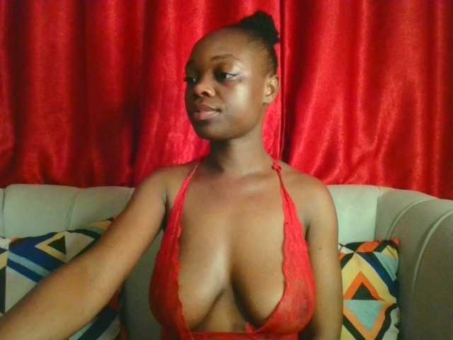 Delanxy live cam on BongaCams
