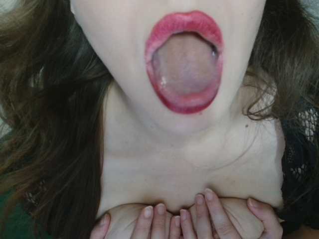 VeronikaChery live cam on BongaCams