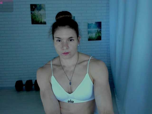 Lisa-Ray live cam preview