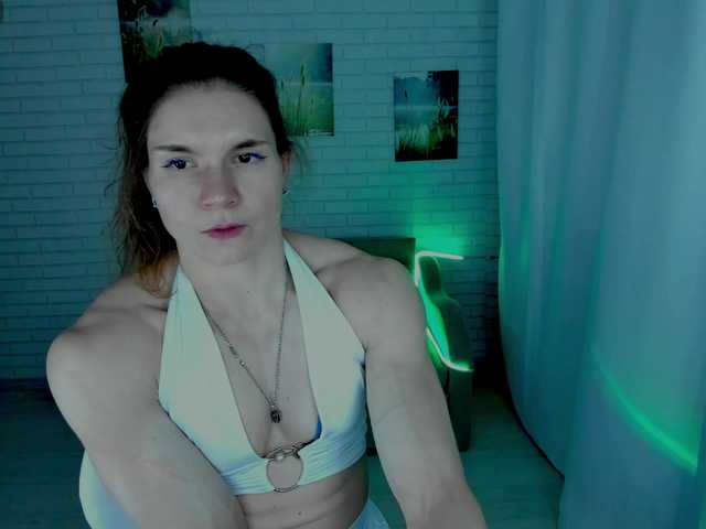 Lisa-Ray live cam