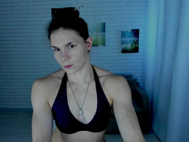 Lisa-Ray live webcam show