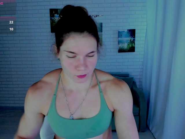 Lisa-Ray live webcam show