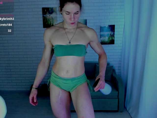 Lisa-Ray live webcam show