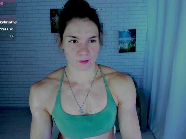 Lisa-Ray live webcam show