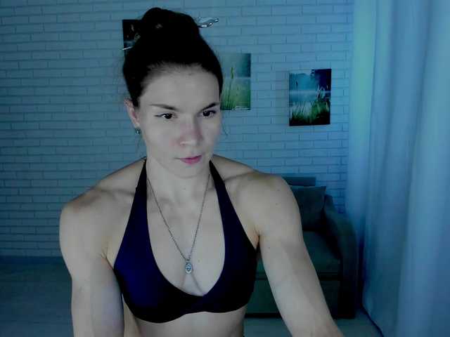 Lisa-Ray live webcam show