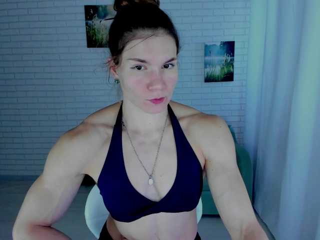 Lisa-Ray live webcam show