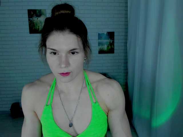  Lisa-Ray chat room