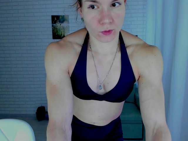 Lisa-Ray live webcam show