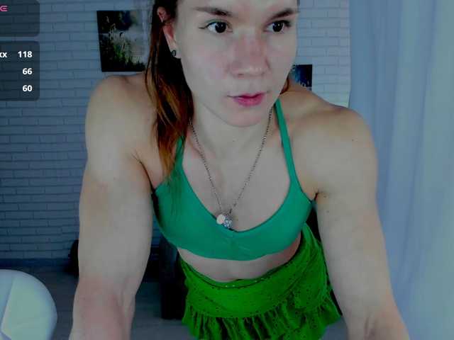 Lisa-Ray live cam preview